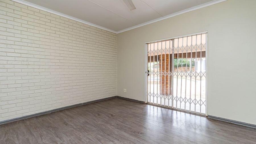 7 Bedroom Property for Sale in Safari Gardens North West